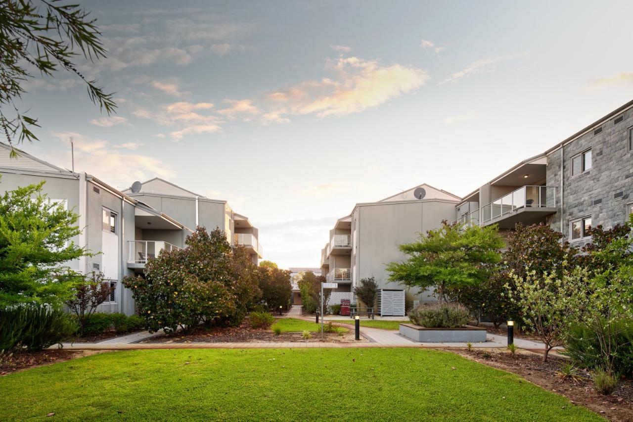 Airport Apartments By Vetroblu Perth Exterior photo