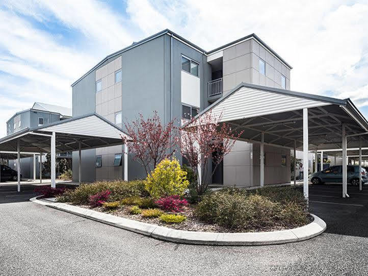 Airport Apartments By Vetroblu Perth Exterior photo